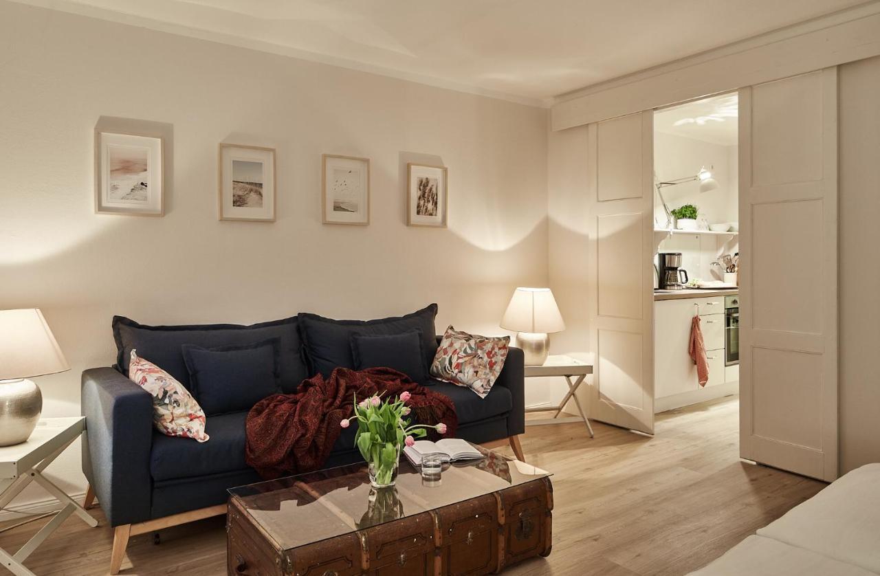 Gut Hohenstein - Platanenappartment Barkelsby Екстериор снимка